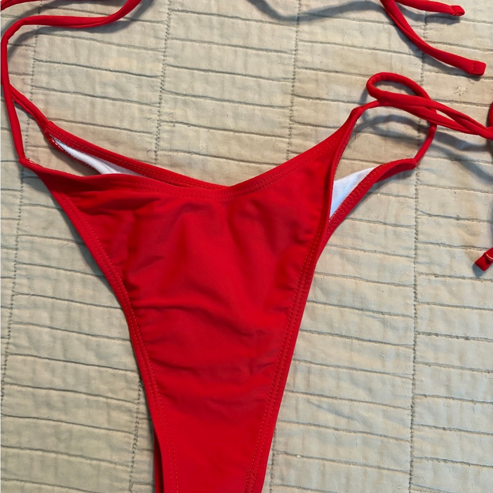 FINAL OFFER!  - SHEIN Red Triangle Bikini Women’s Swimwear - Small - Picture 8 of 8